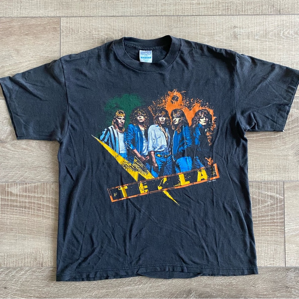 Vintage Tesla band shirt - Tour ‘87-‘88 - LARGE - Spring Ford tag - 1987